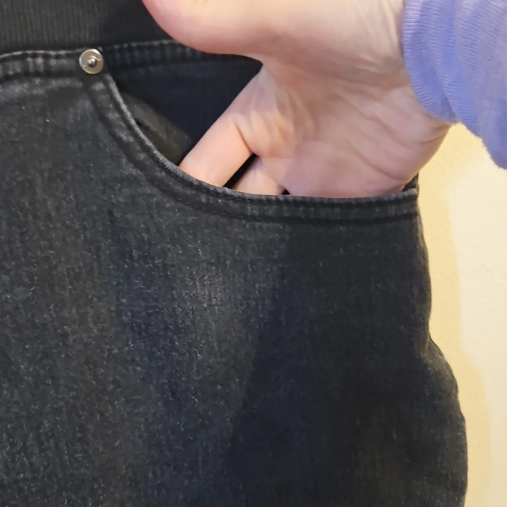 Terra & Sky Black Pull On Jeans. In EUC